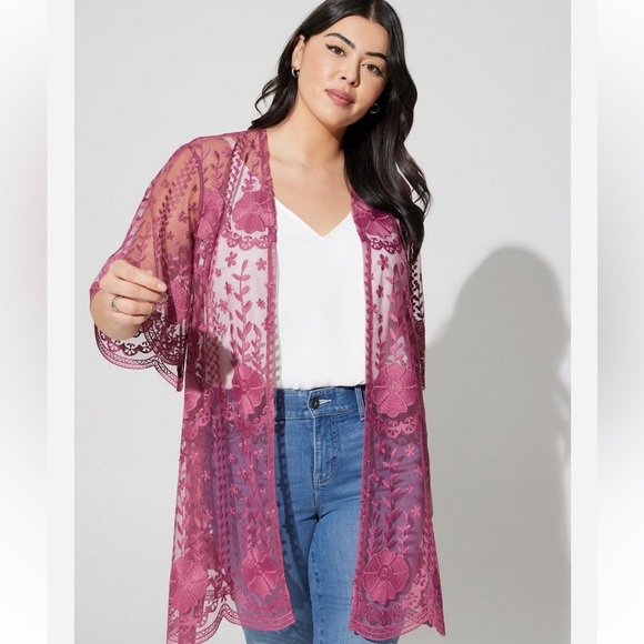 torrid Other - Torrid Light Amethyst Lace Crochet Kimono Size 1/2 NWT